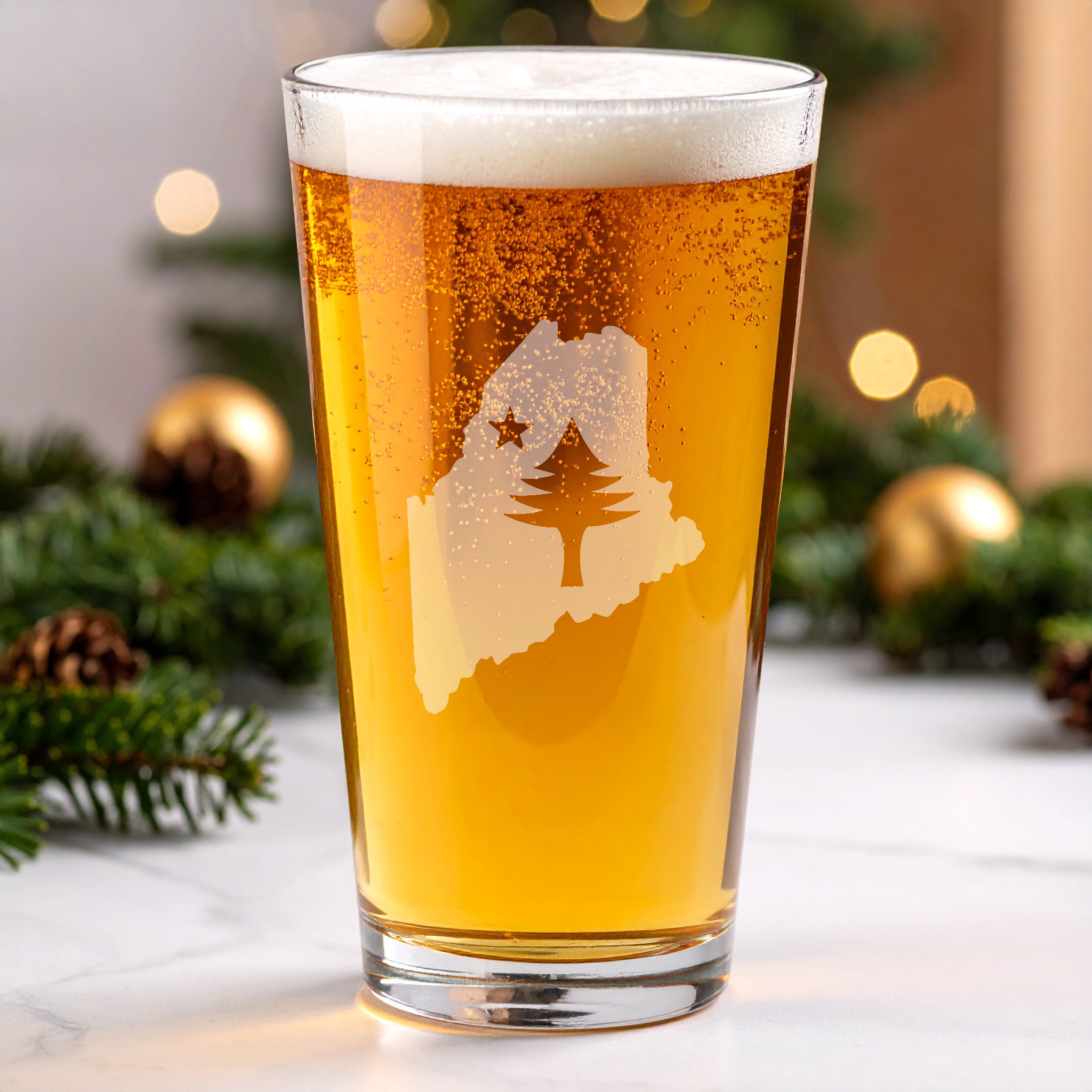 Engraved Maine Pint Glass | Retro Maine Flag Design | Maine Beer